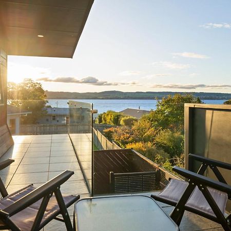 Taupo Escape - Rainbow Point Holiday Home Екстер'єр фото