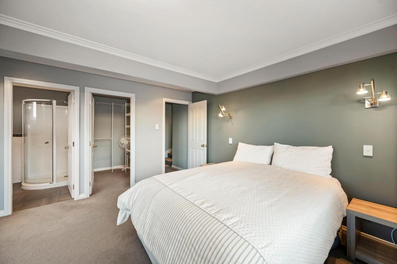 Taupo Escape - Rainbow Point Holiday Home Екстер'єр фото