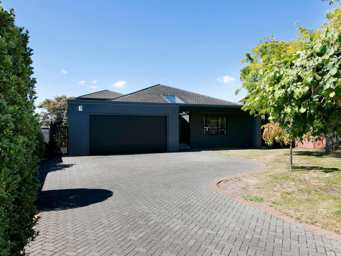 Taupo Escape - Rainbow Point Holiday Home Екстер'єр фото