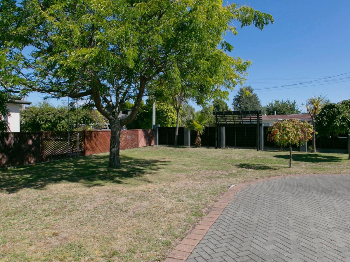 Taupo Escape - Rainbow Point Holiday Home Екстер'єр фото